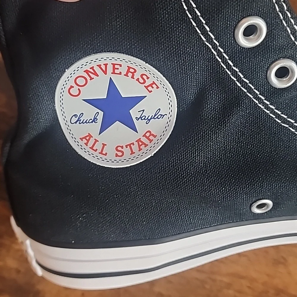 Converse All Star Black And White unisex M-8.5 W-10.5 Firm Price Is 66 I'm Losin - Picture 4 of 10